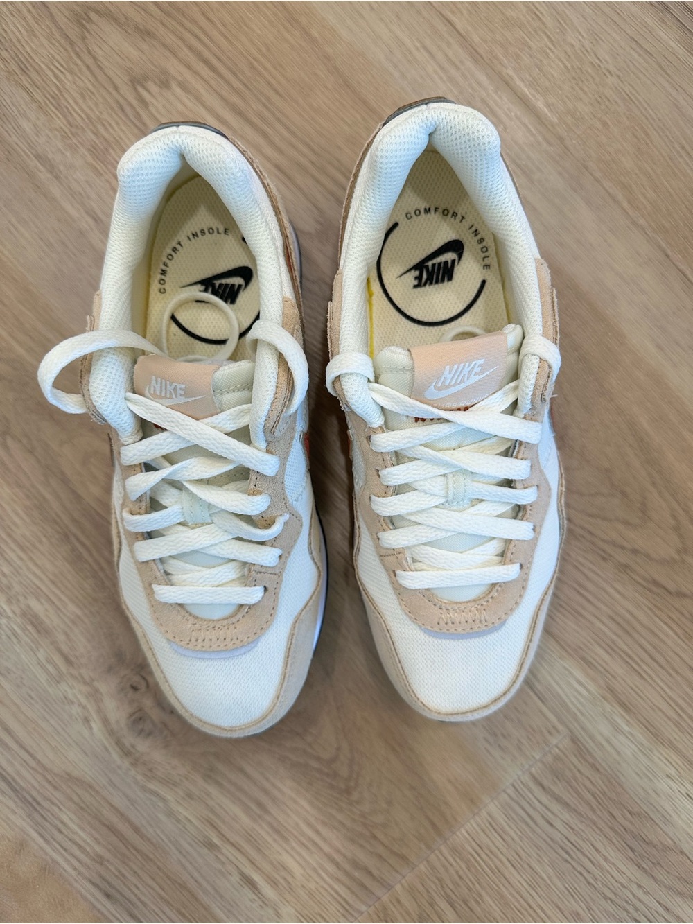 Nike Venture Runner Wide Coconut Milk Size 5 Brand New - Picture 6 of 8